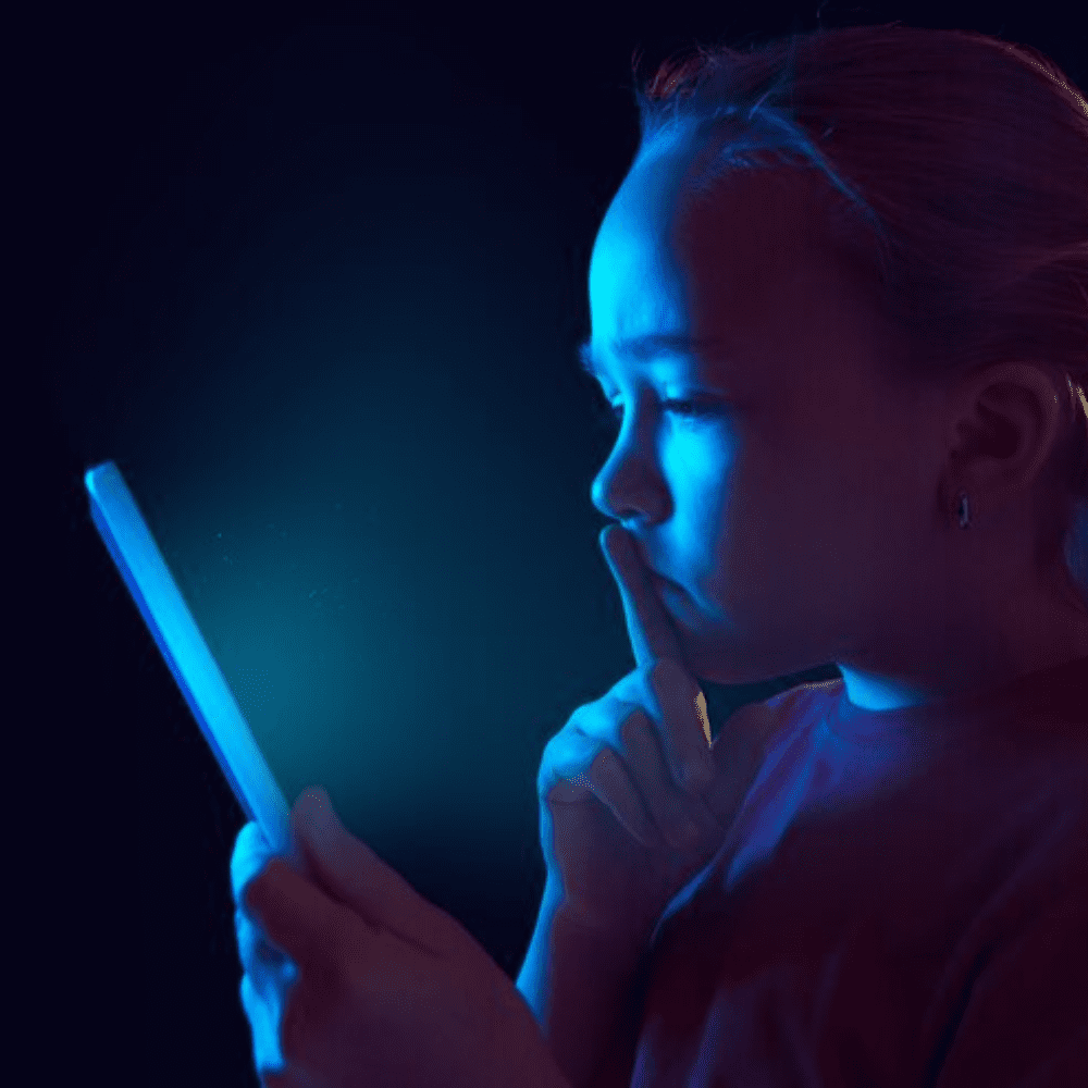 O Impacto da Luz Azul nos Olhos e Como os Óculos Podem Protegê-los